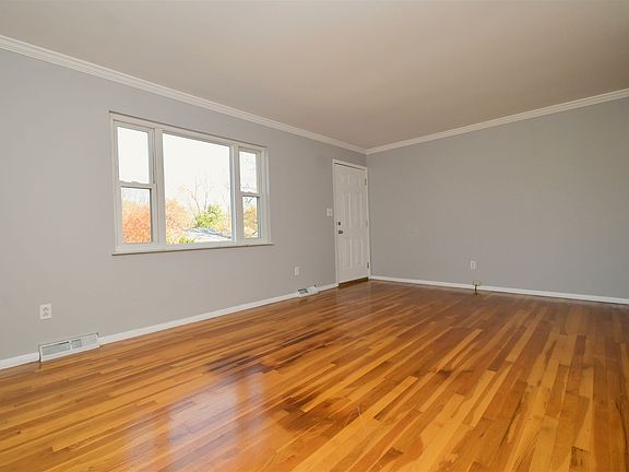 4th image of 673 Mimosa Ct