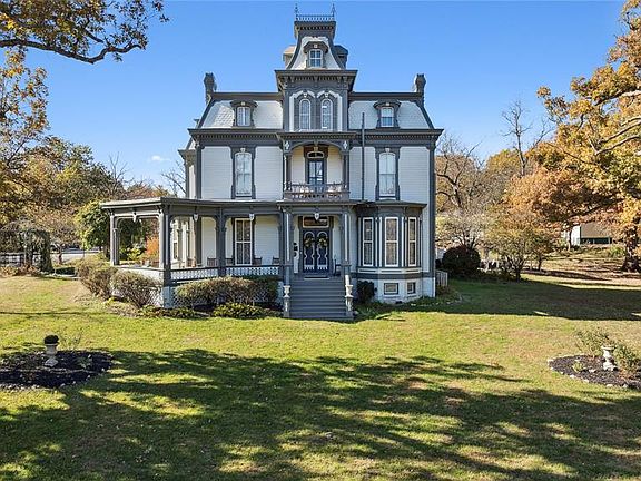 2nd image of 11069 New London Gravel Rd