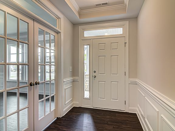 These photos are representative of this floor plan, but all options may not be available in every co