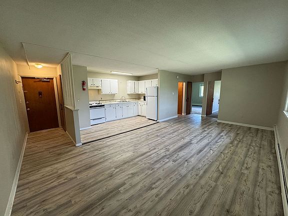 3rd image of 382 River St #2B