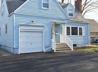 195 Hughes Ave, Bridgeport, CT 06604