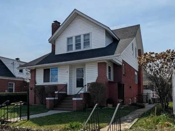 8 W 11th St, Front Royal, VA 22630