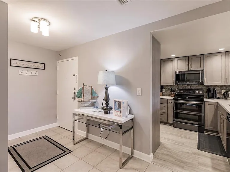 1255 E Peppertree Dr #403 — Photo 17