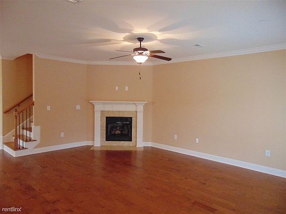 113 Golden Rod Living Room