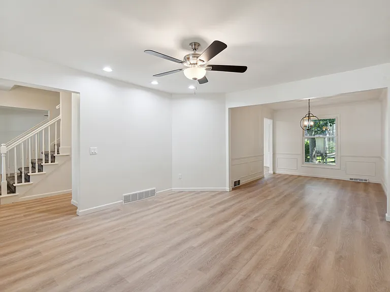 2410 Wealdstone Rd — Photo 23