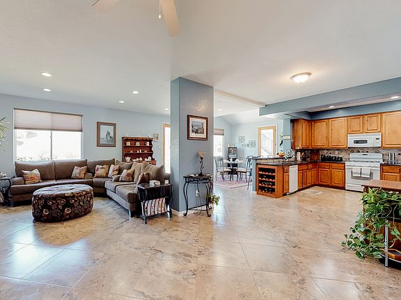 3rd image of 1795 Palomino Ct