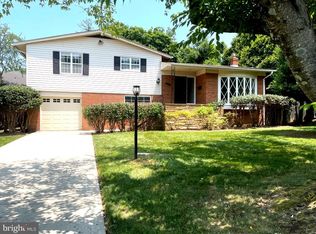 7603 Leesburg Dr, Bethesda, MD 20817