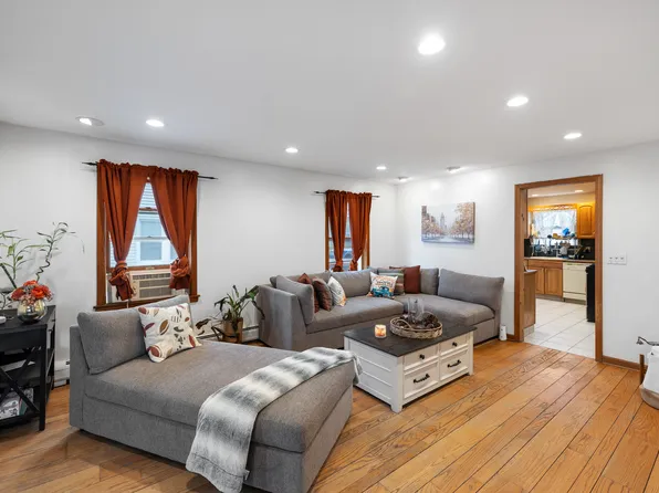 97 New Britain Avenue, Plainville, CT 06062