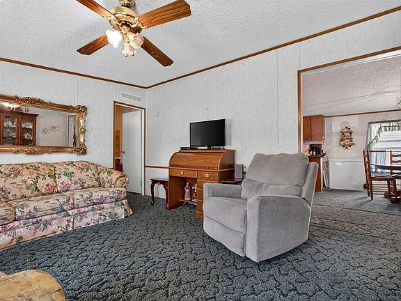 3rd image of 3013 Upper Hilham Rd
