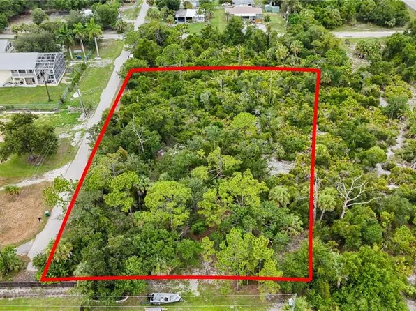 1910 Banana ST, PORT CHARLOTTE, FL 33980