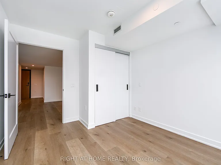 897 College St W #506 — Photo 24