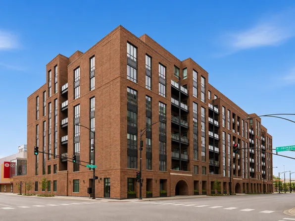 305 S Racine Ave #5A, Chicago, IL 60607