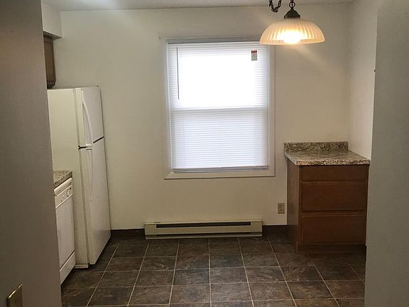 3rd image of 5 Rickard St APT 3