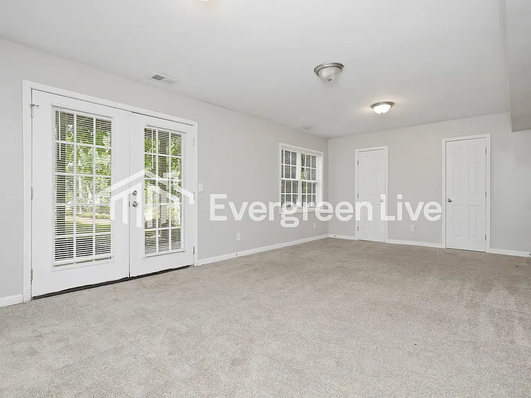 4425 Marjorie Rd — Photo 6