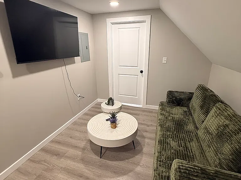 579 Woodward Ave #3 — Photo 1