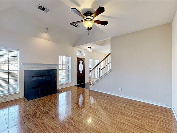 4th image of 1325 W Branch Hollow Dr