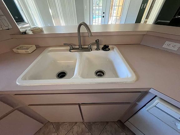 4th image of 8370 Gallup Rd