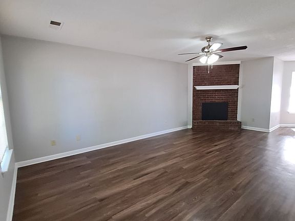 3rd image of 2533 Baxter Cv