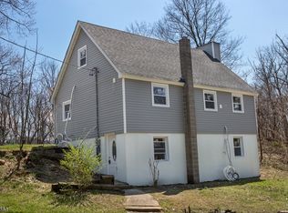 2 Orchard Dr, Vernon, NJ 07462