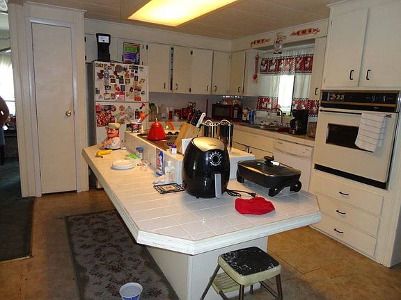 3rd image of 14518 Concord Dr Floor 1-683