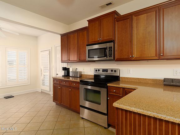 4th image of 413 Captains Cove Unit A