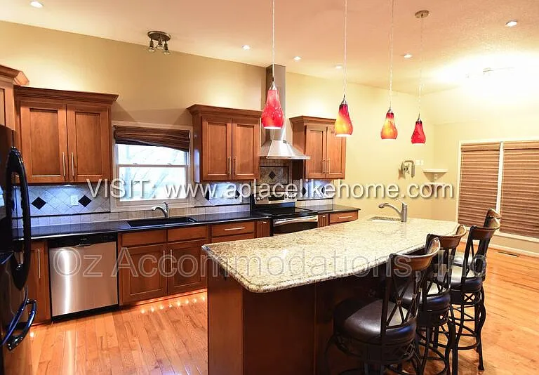 1140 SW Huntington Dr — Photo 8