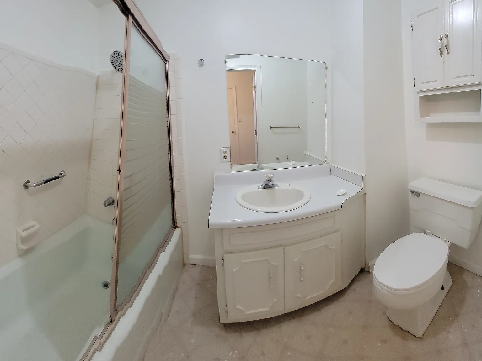 4 bed, 2218 sqft, $2,400 — Photo 4