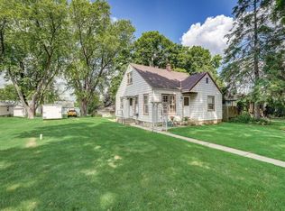 3033 S 95th St, West Allis, WI 53227