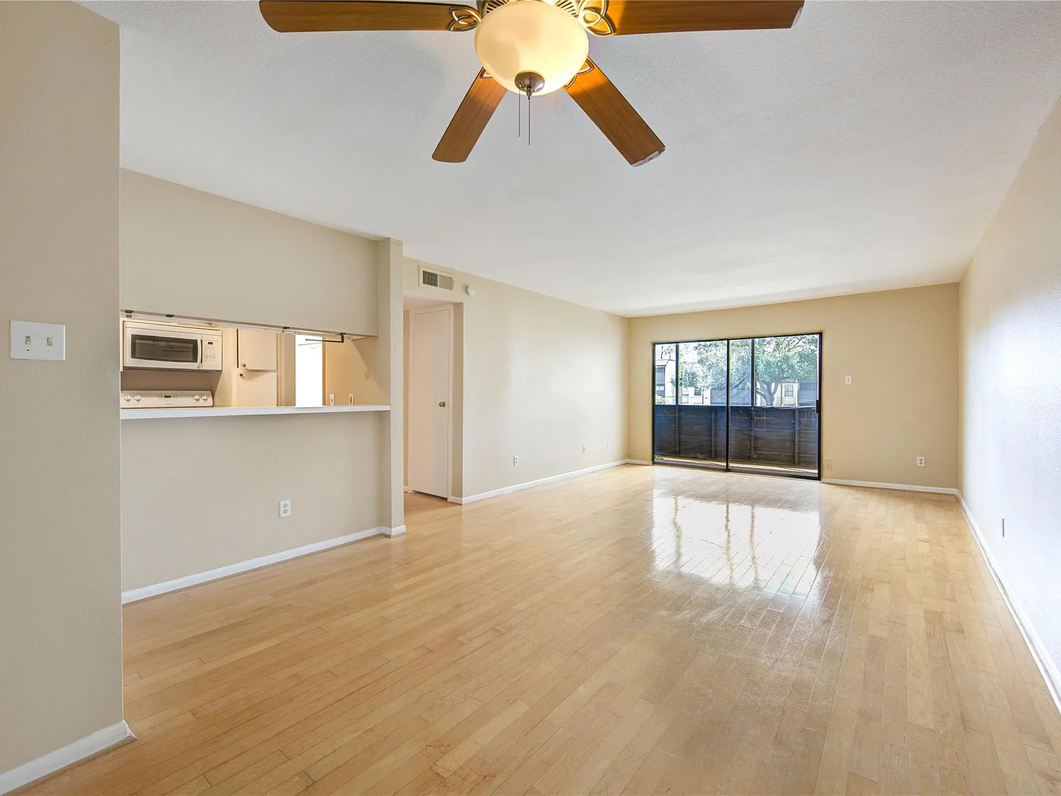 3055 Walnut Bend Ln — Photo 1