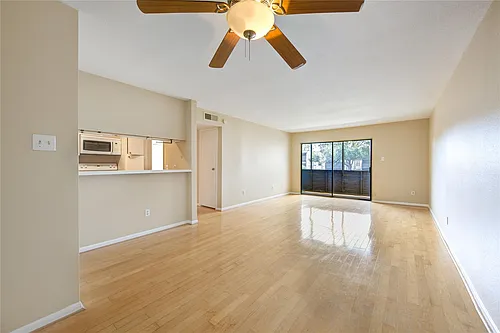 3055 Walnut Bend Ln #21 Photo 1
