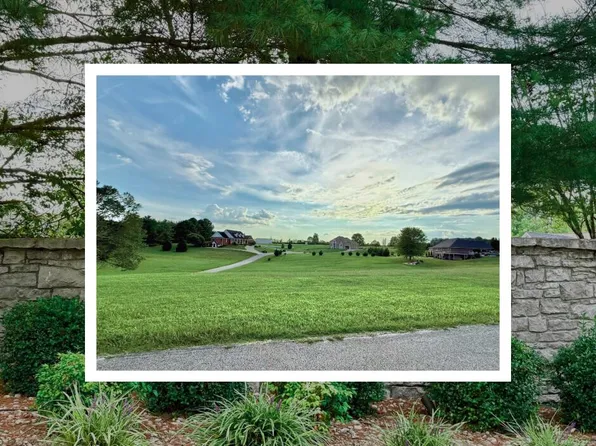 38 W Blackberry Ln, Bronston, KY 42518