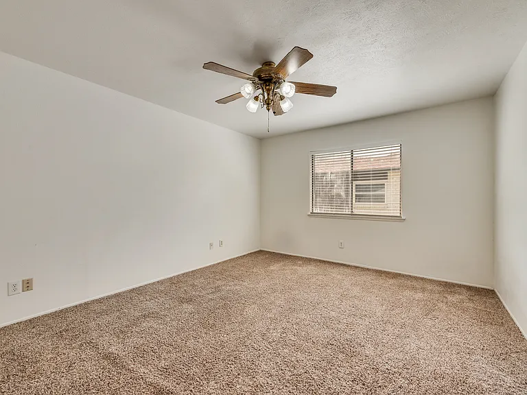 3316A John Muir Ct — Photo 24