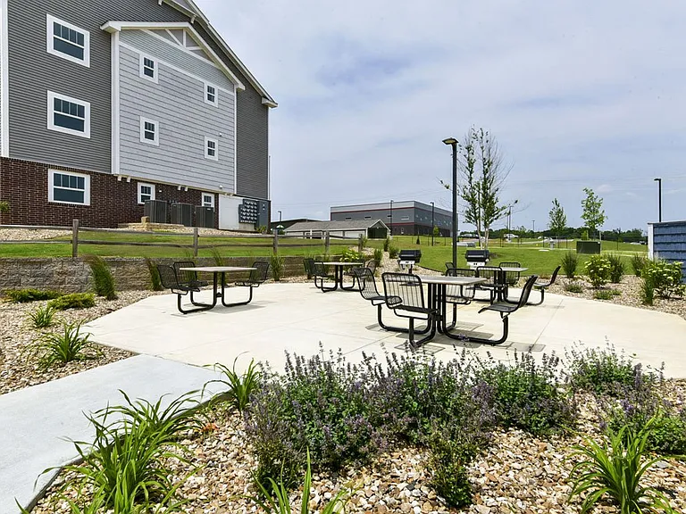 Dodson Pointe Apartment Homes — Photo 52