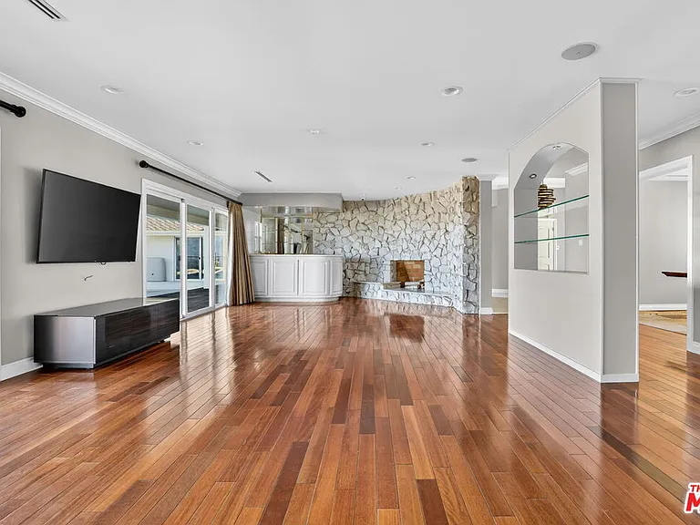 4186 Regal Oak Dr — Photo 11