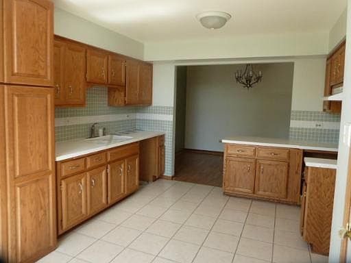 3rd image of 18325 Pine Lake Ct APT 4