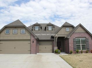 8975 E 136th St, Bixby, OK 74008