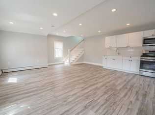 12 Union Ave #B, Patchogue, NY 11772