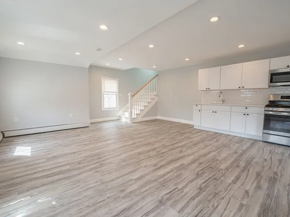 12 Union Ave, 12 Union Ave #B, Patchogue, NY 11772