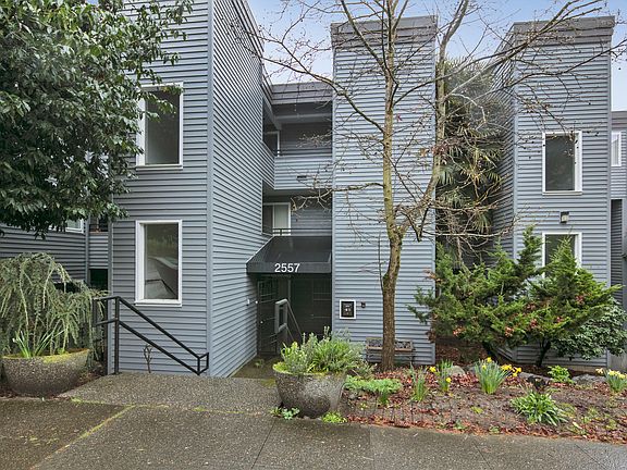 3rd image of 2557 14th Ave W APT 502