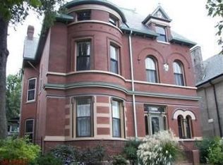 3666 Flora Pl, Saint Louis, MO 63110
