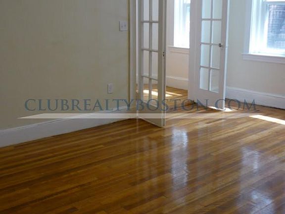 2nd image of 1615 Commonwealth Ave #25B