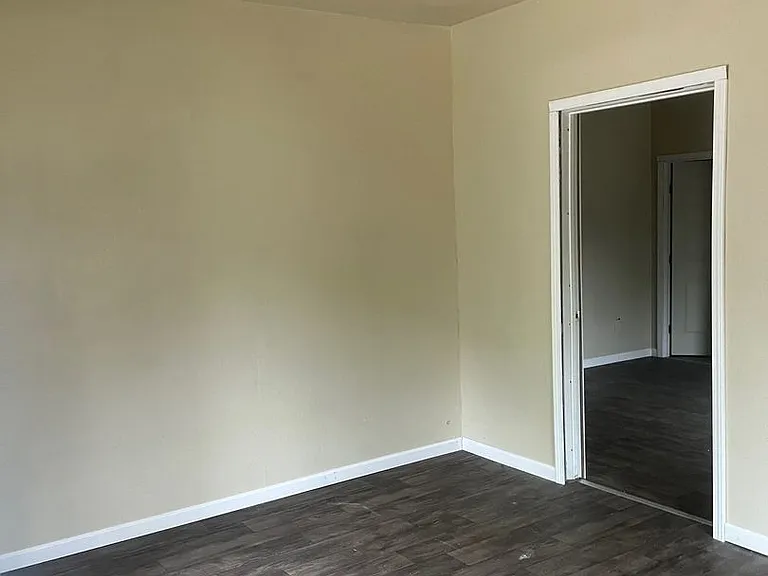 LPP - 428 S. Fredonia St. — Photo 14