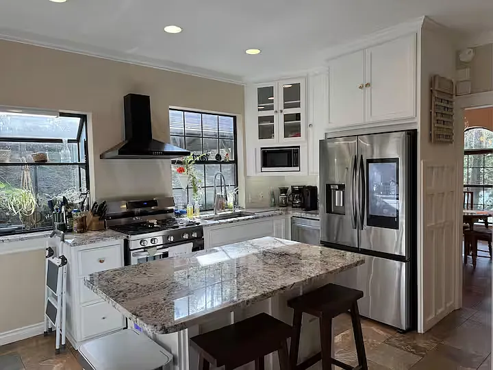 3 bed, 2.5 bath, 2508 sqft, $2,600 — Photo 4