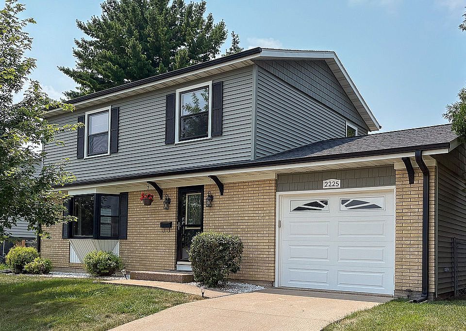 1st image of 2225 Saint John Dr