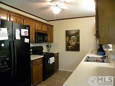 3rd image of 207 Mesa Wood Dr
