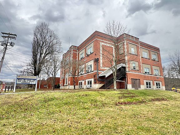 4th image of 208 Kidd Ave