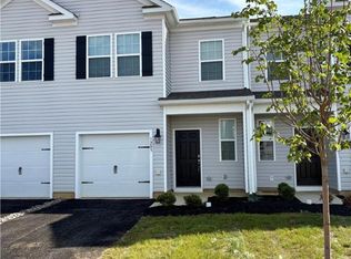 1203 Susan Cir, Breinigsville, PA 18031