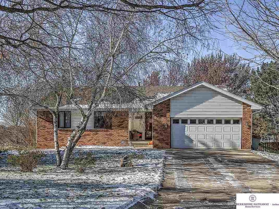 1st image of 15124 Hillside Ct