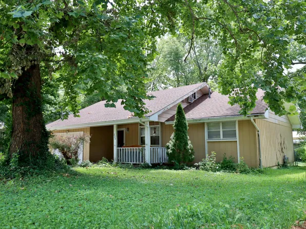 220 E Berkeley Street, Springfield, MO 65807