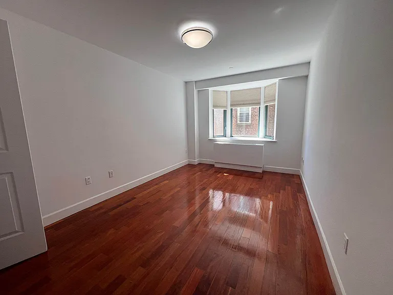 83-18 Talbot St #3A — Photo 7
